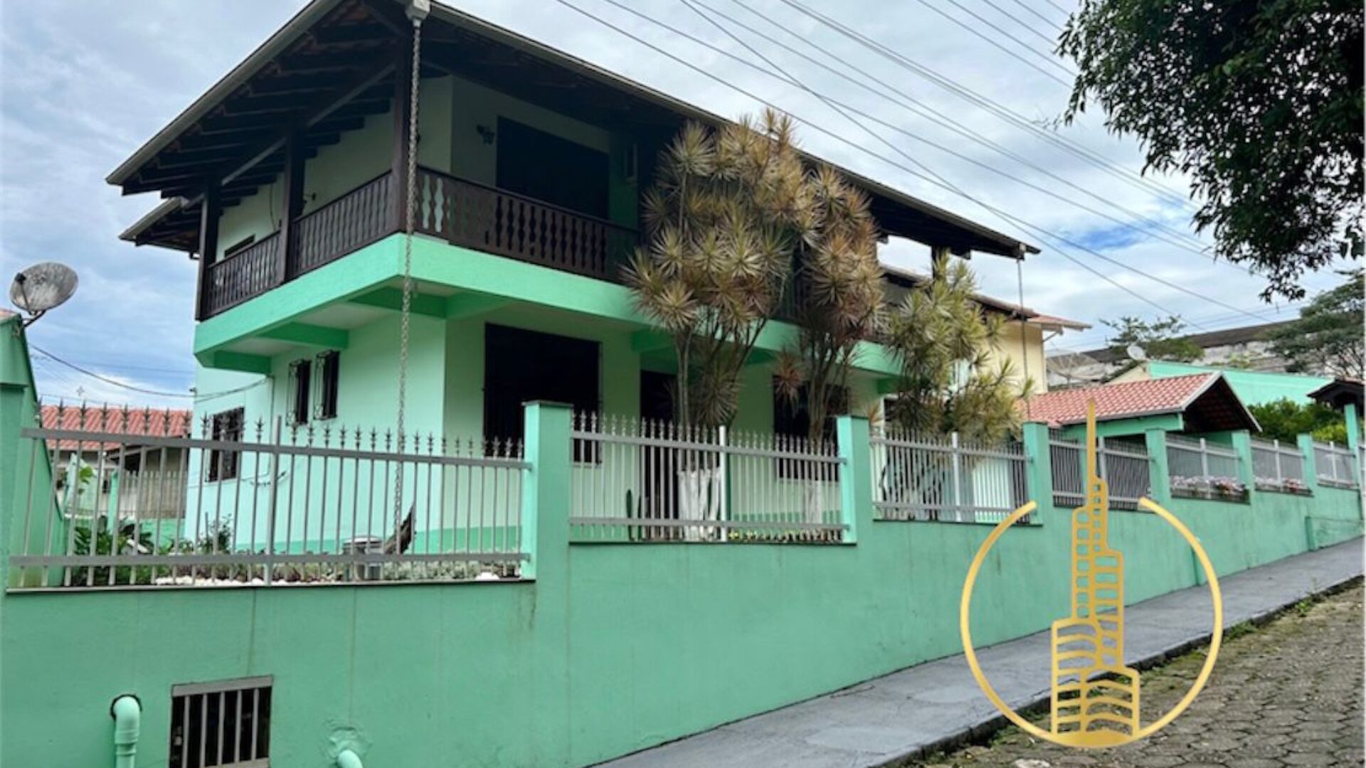 Casa 05 dormitórios