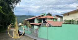 Casa 05 dormitórios