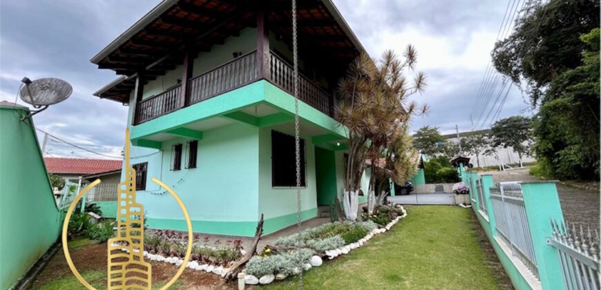 Casa 05 dormitórios