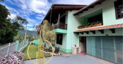 Casa 05 dormitórios