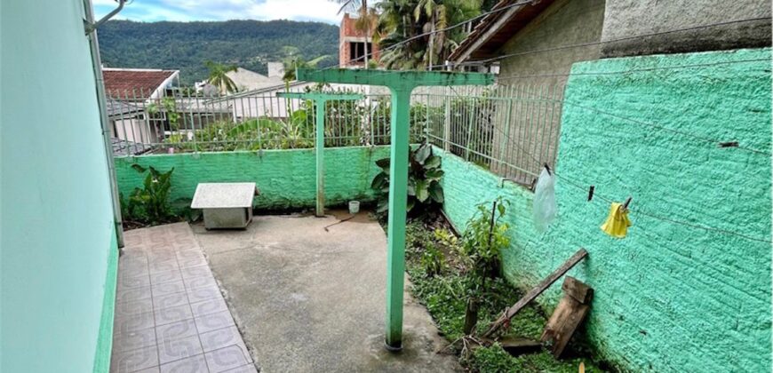 Casa 05 dormitórios