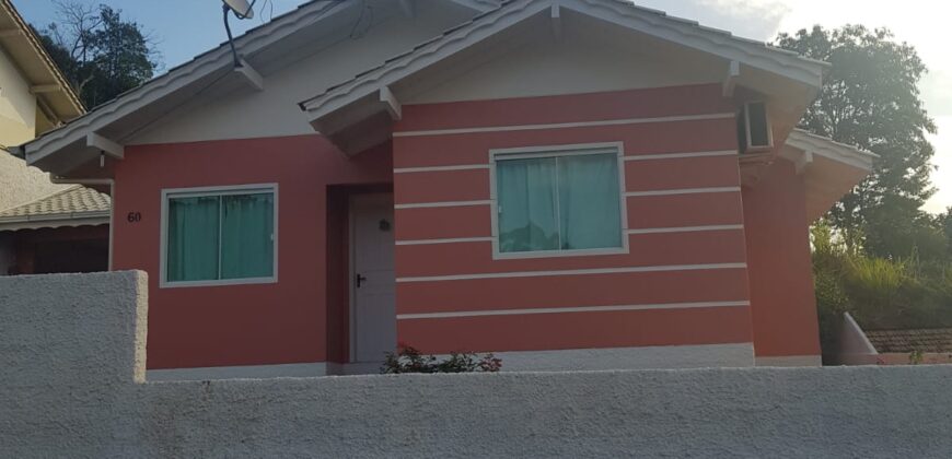 Casa 03 dormitórios