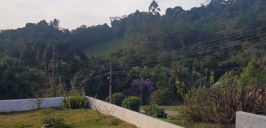 Casa 03 dormitórios