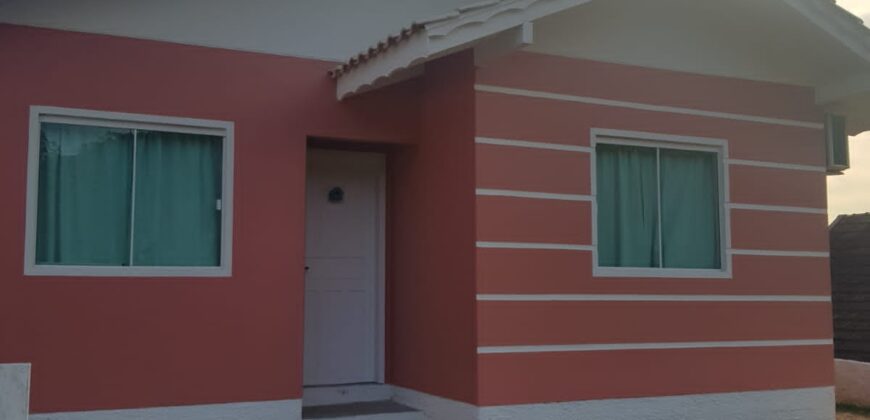 Casa 03 dormitórios