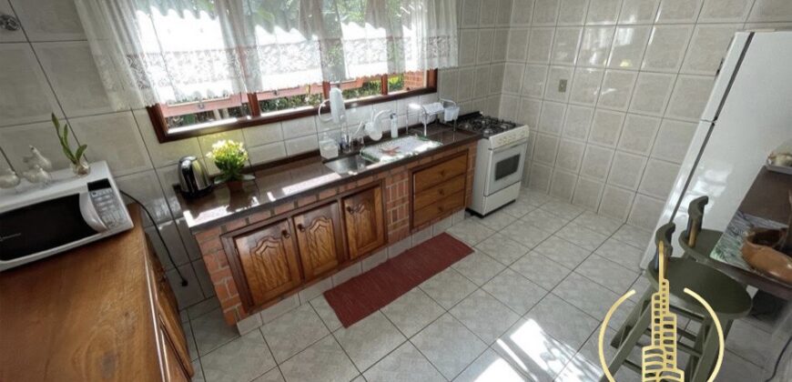 Casa 03 dormitórios