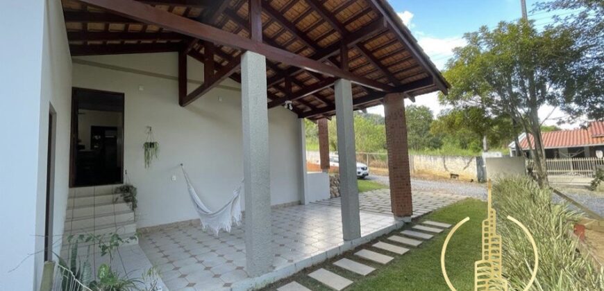 Casa 03 dormitórios