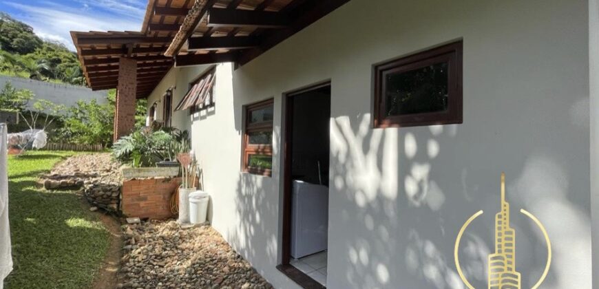 Casa 03 dormitórios