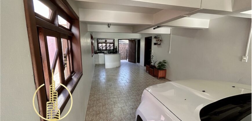 Casa 03 dormitórios