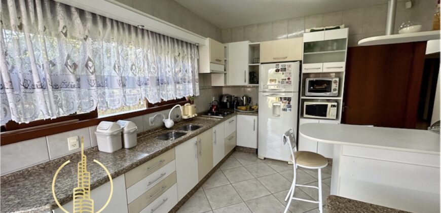 Casa 03 dormitórios