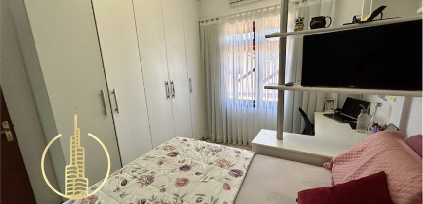 Casa 03 dormitórios