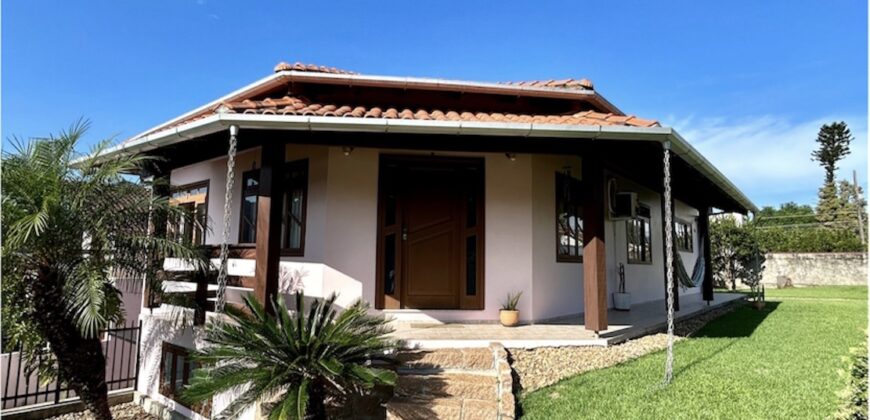 Casa 03 dormitórios