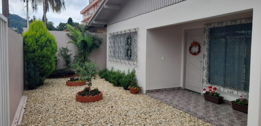 Casa 03 dormitórios – Jd. América