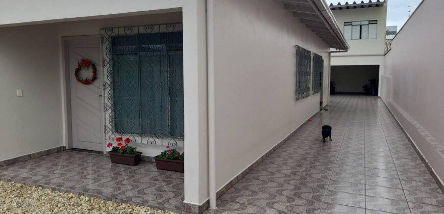 Casa 03 dormitórios – Jd. América