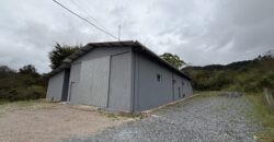 Galpão com amplo terreno Galpão com amplo terreno