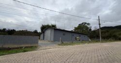 Galpão com amplo terreno Galpão com amplo terreno