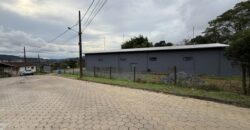 Galpão com amplo terreno Galpão com amplo terreno